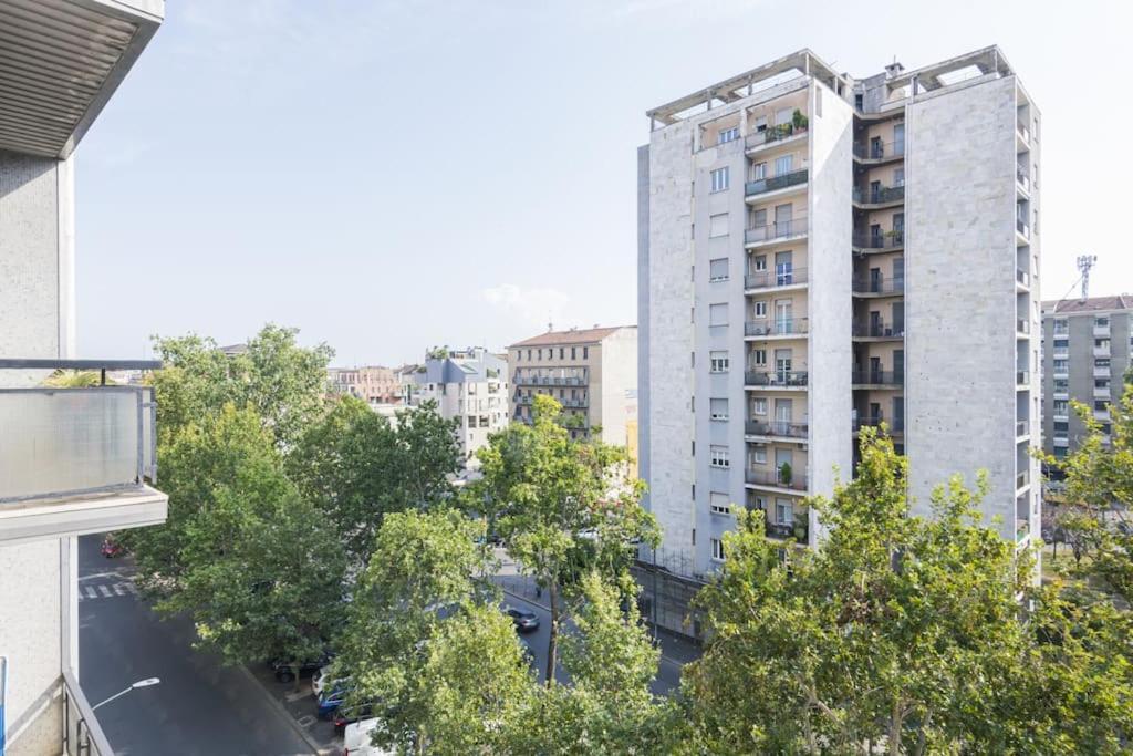 Easylife - Apartment With Balcony Near Navigli Milán Exterior foto